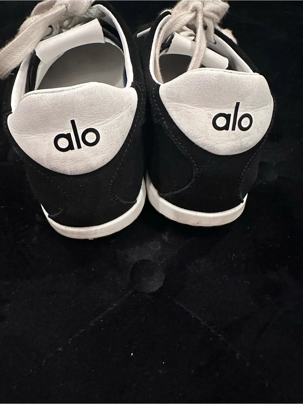 ALO Yoga Black and White Kids Low-Top Sneakers